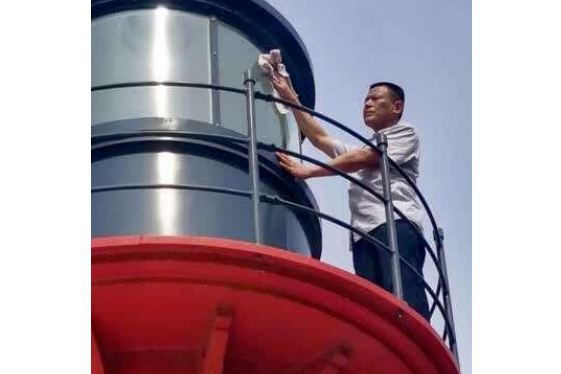 黃澤霖(交通運輸部南海航海保障中心汕頭航標處鹿嶼燈塔班組班長) 黃澤霖(交通運輸部南海航海保障中心汕頭航標處鹿嶼燈塔班組班長)