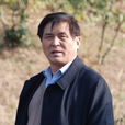 於宇(《閃光的紅盾》的作者) 於宇(《閃光的紅盾》的作者)