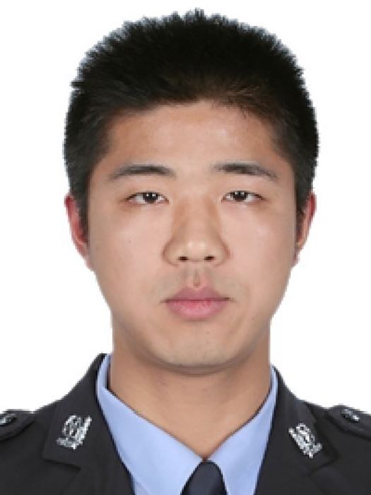 趙金龍(四川省綿陽市梓潼縣公安局黨委委員、副局長) 趙金龍(四川省綿陽市梓潼縣公安局黨委委員、副局長)
