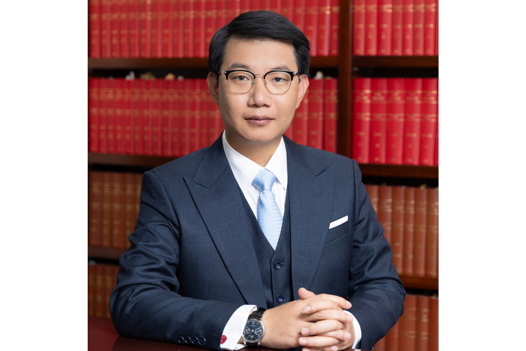 吳英鵬(香港大律師;深圳律師;廣東省政協委員;香港特區選委會選委;湛江市政協常委) 吳英鵬(香港大律師;深圳律師;廣東省政協委員;香港特區選委會選委;湛江市政協常委)