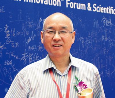 楊得坡(“科學中國人年度人物”、中山大學院教授) 楊得坡(“科學中國人年度人物”、中山大學院教授)