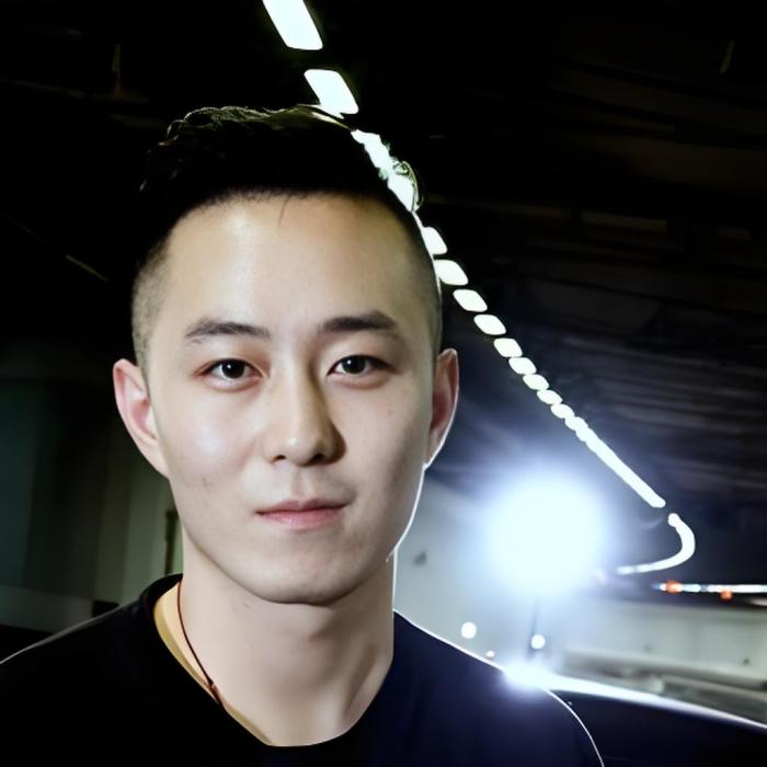 小尹開車