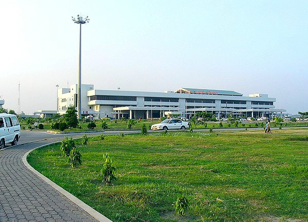 沙赫阿馬納國際機場