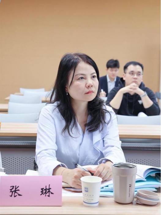 張琳(新華日報全媒體科教新聞部主任、健康傳媒中心主任、高級記者) 張琳(新華日報全媒體科教新聞部主任、健康傳媒中心主任、高級記者)