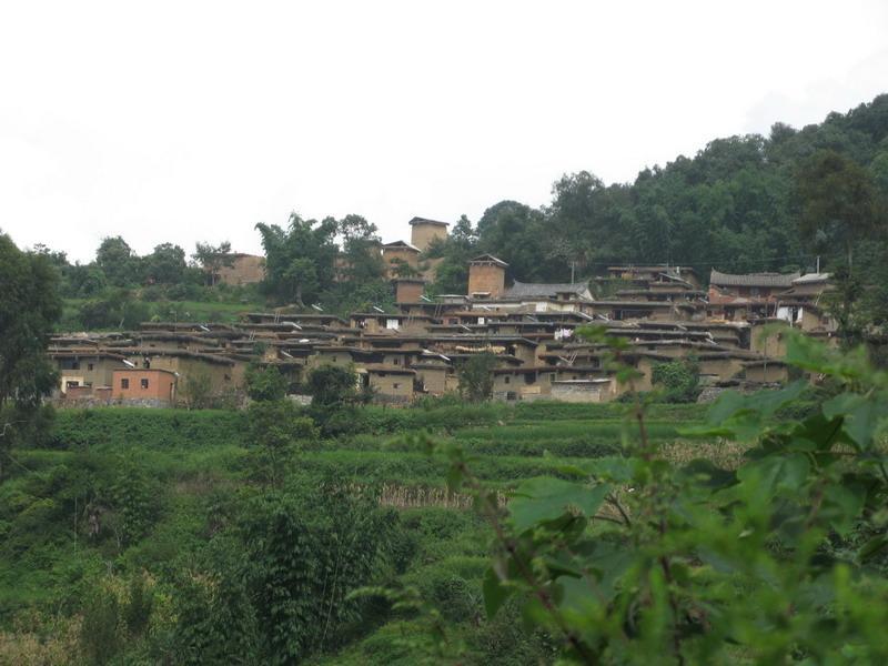 羅白孔村 羅白孔村