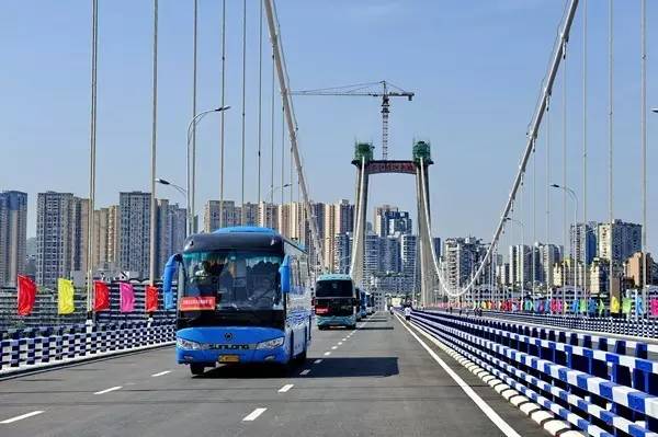 2016年7月8日，幾江長江大橋通車運營