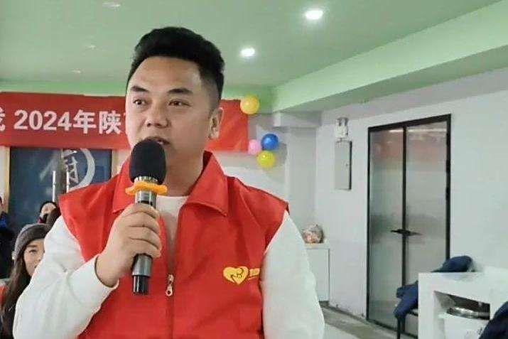 陳啟富(長慶油田清潔電力開發項目部員工) 陳啟富(長慶油田清潔電力開發項目部員工)