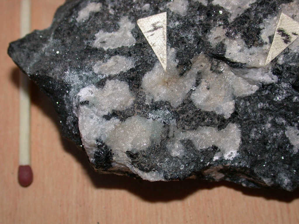 鋰鈹石