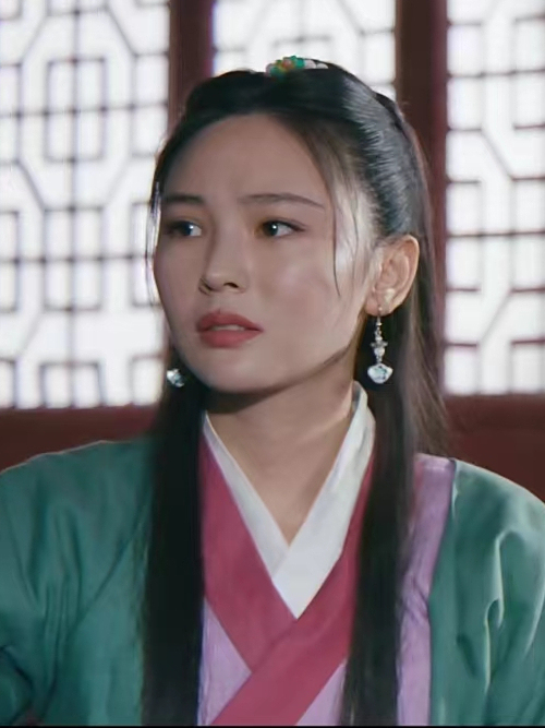 夏楠(電影《跑堂夫妻》中的角色,由恩璟飾演) 夏楠(電影《跑堂夫妻》中的角色,由恩璟飾演)