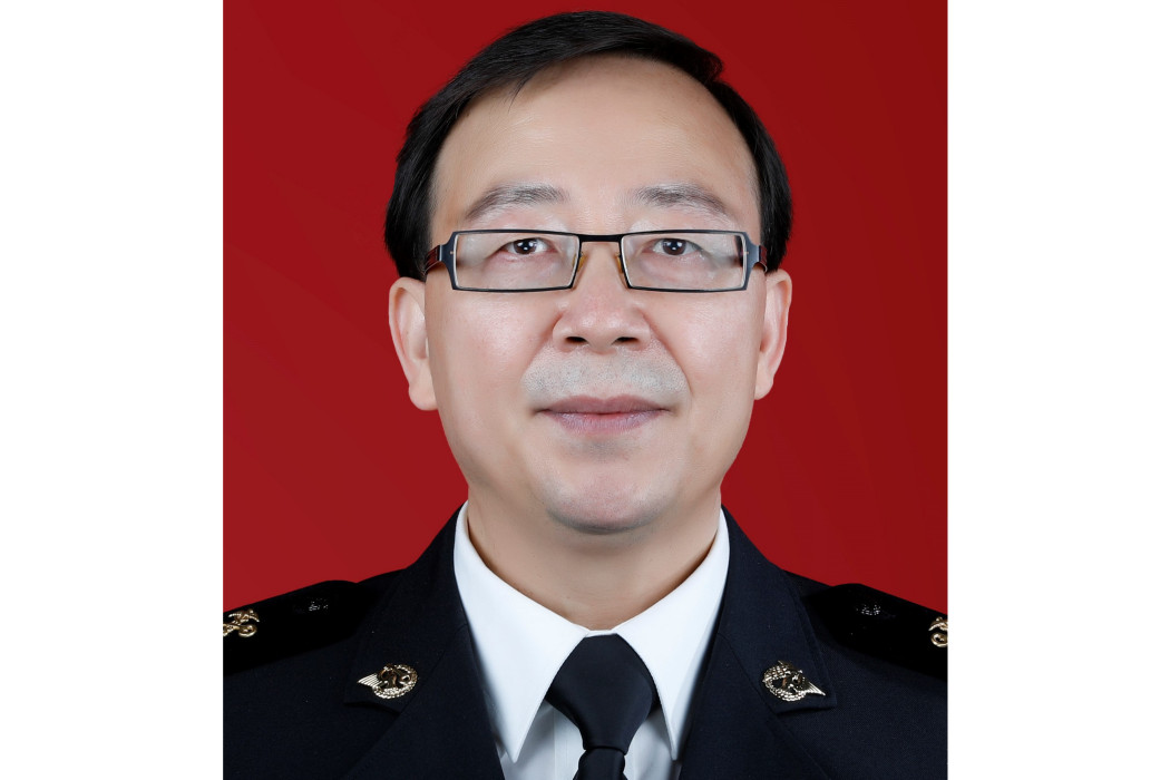 詹慶華(上海海關學院黨委委員、副校長) 詹慶華(上海海關學院黨委委員、副校長)