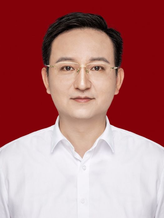 龍潭(湖南省株洲高新區黨工委委員,株洲市天元區委常委,高新區工委辦(天元區委辦)主任) 龍潭(湖南省株洲高新區黨工委委員,株洲市天元區委常委,高新區工委辦(天元區委辦)主任)