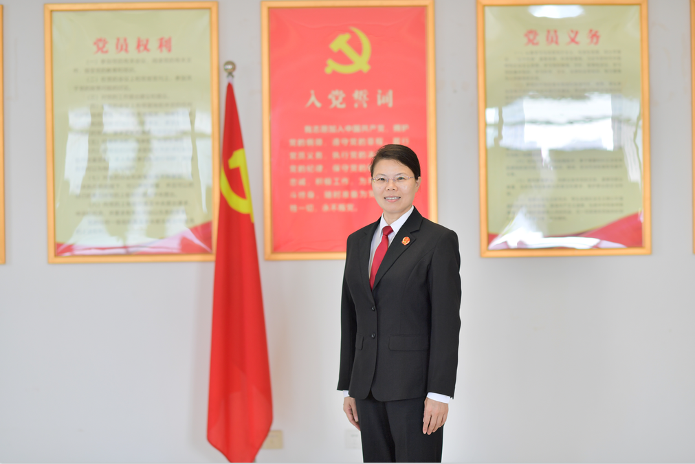 王慧軍(江西省高級人民法院研究室主任,審判委員會委員) 王慧軍(江西省高級人民法院研究室主任,審判委員會委員)