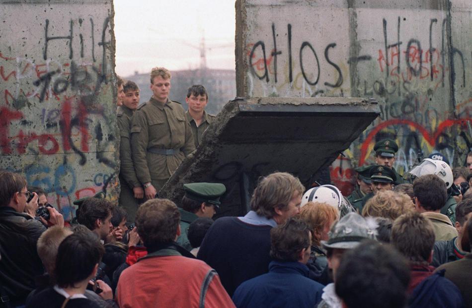 柏林圍牆被迫開放（1989年）