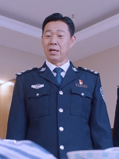林頓(電視劇《槓桿》中的男配角) 林頓(電視劇《槓桿》中的男配角)