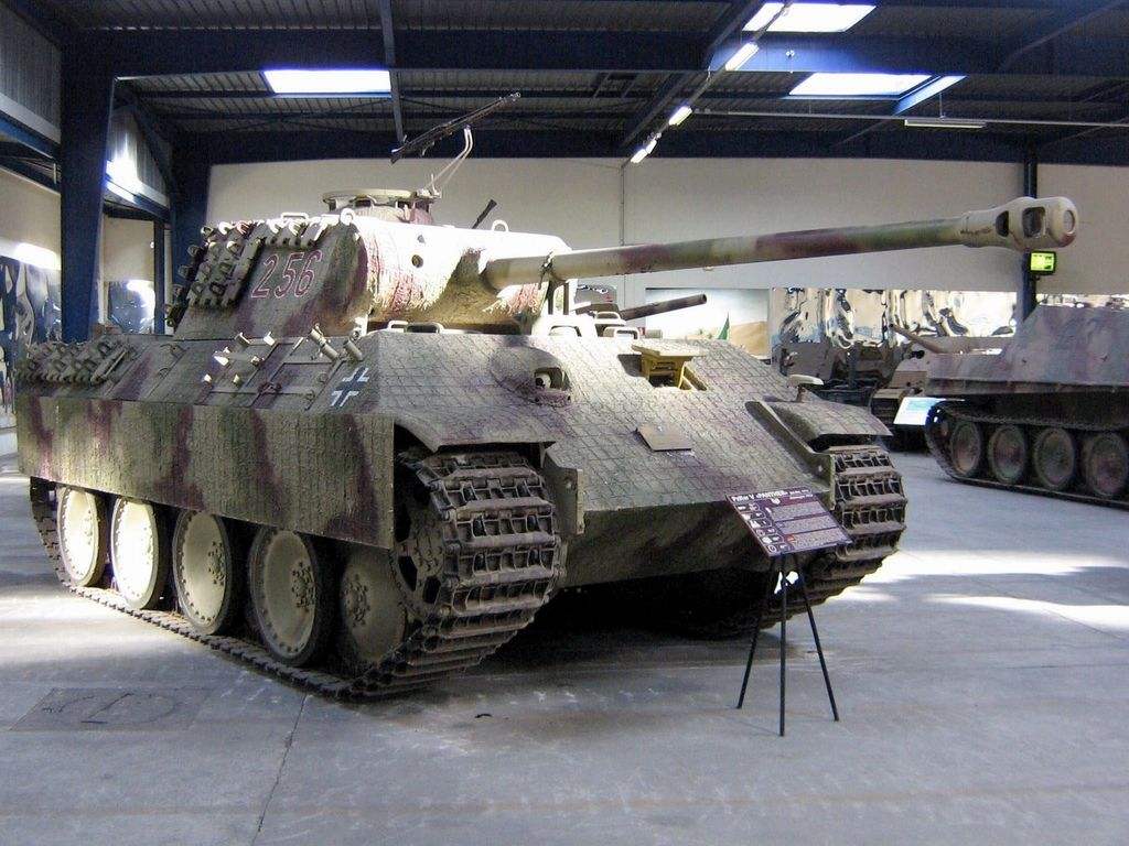 “豹”式中型坦克