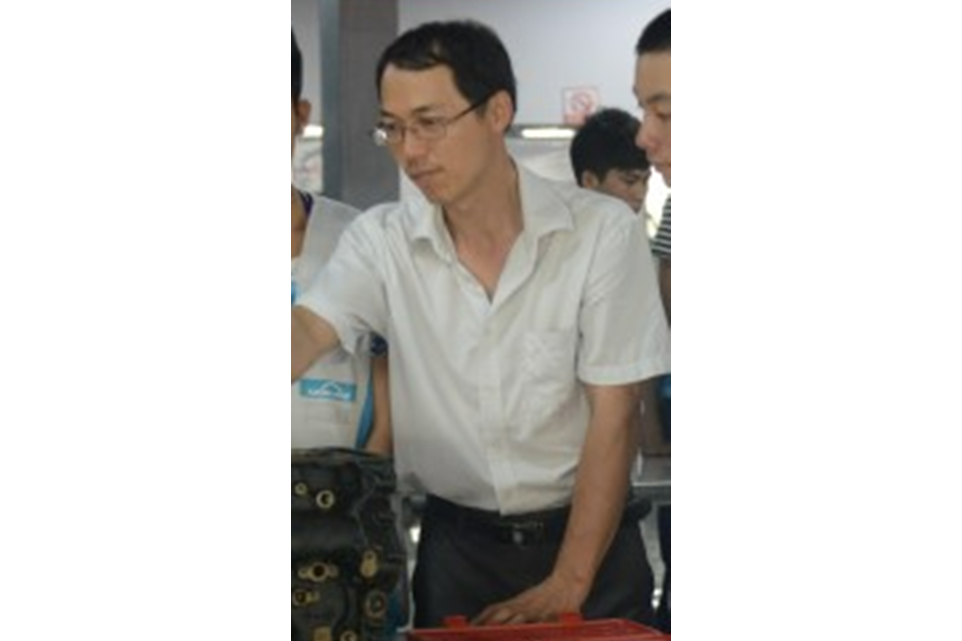 李春(廣西交通技師學院汽車維修工) 李春(廣西交通技師學院汽車維修工)