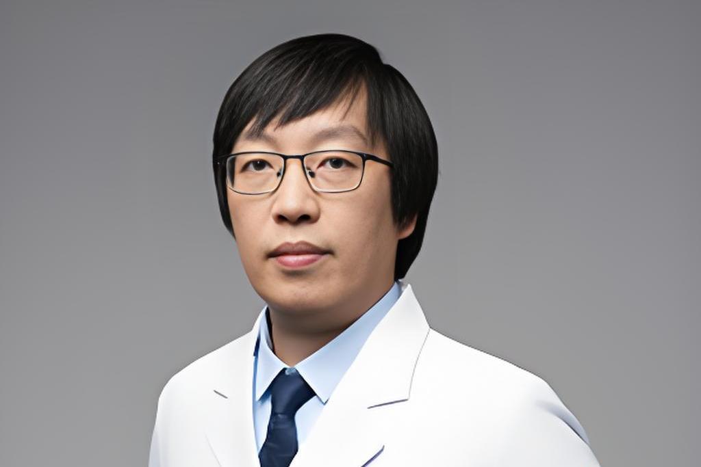 郭洋(瀋陽市第十人民(胸科)醫院呼吸與危重症一病區科主任醫師) 郭洋(瀋陽市第十人民(胸科)醫院呼吸與危重症一病區科主任醫師)