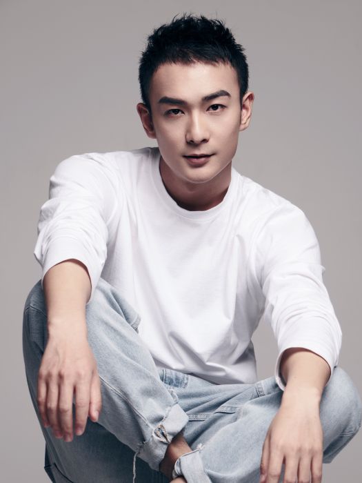 何浚豪 何浚豪