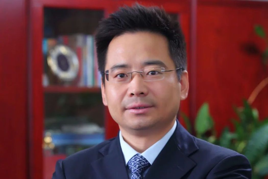 於春山(欣龍控股總裁) 於春山(欣龍控股總裁)