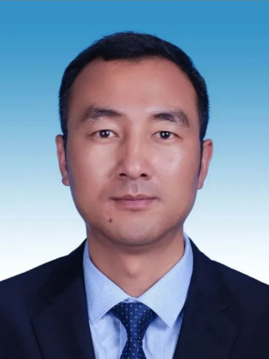李春福(雲南省麗江市古城區發展和改革局區搬遷安置辦公室主任) 李春福(雲南省麗江市古城區發展和改革局區搬遷安置辦公室主任)