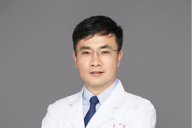 劉國彬(河北醫科大學第一醫院骨科主任醫師) 劉國彬(河北醫科大學第一醫院骨科主任醫師)