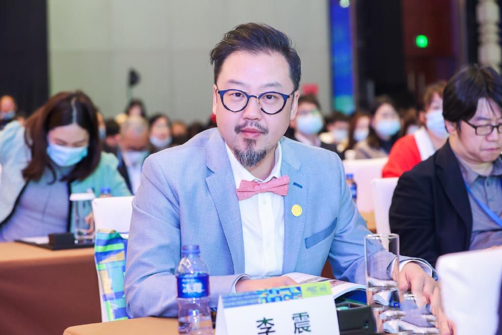 李震(中央美術學院教師) 李震(中央美術學院教師)