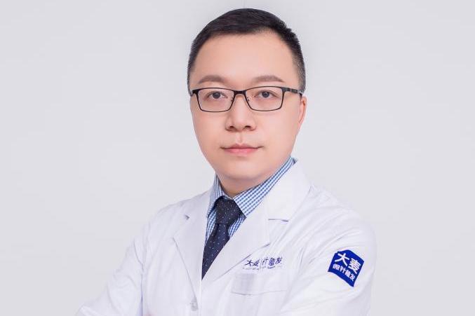 馮曉東(杭州大麥整形外科門診部執業醫師) 馮曉東(杭州大麥整形外科門診部執業醫師)