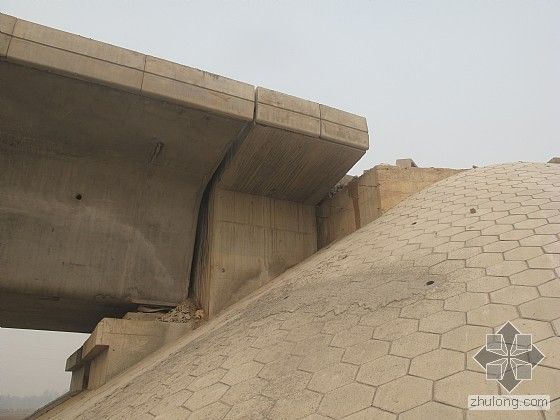 重力式墩(實體式橋墩) 重力式墩(實體式橋墩)