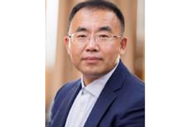 孫寶國(上海師範大學影視傳媒學院教授) 孫寶國(上海師範大學影視傳媒學院教授)