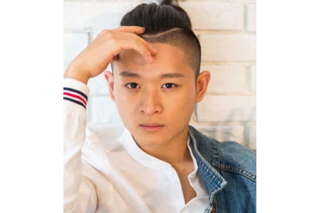 范宇鵬(中國內地編導、導演,中國雜技團導演) 范宇鵬(中國內地編導、導演,中國雜技團導演)
