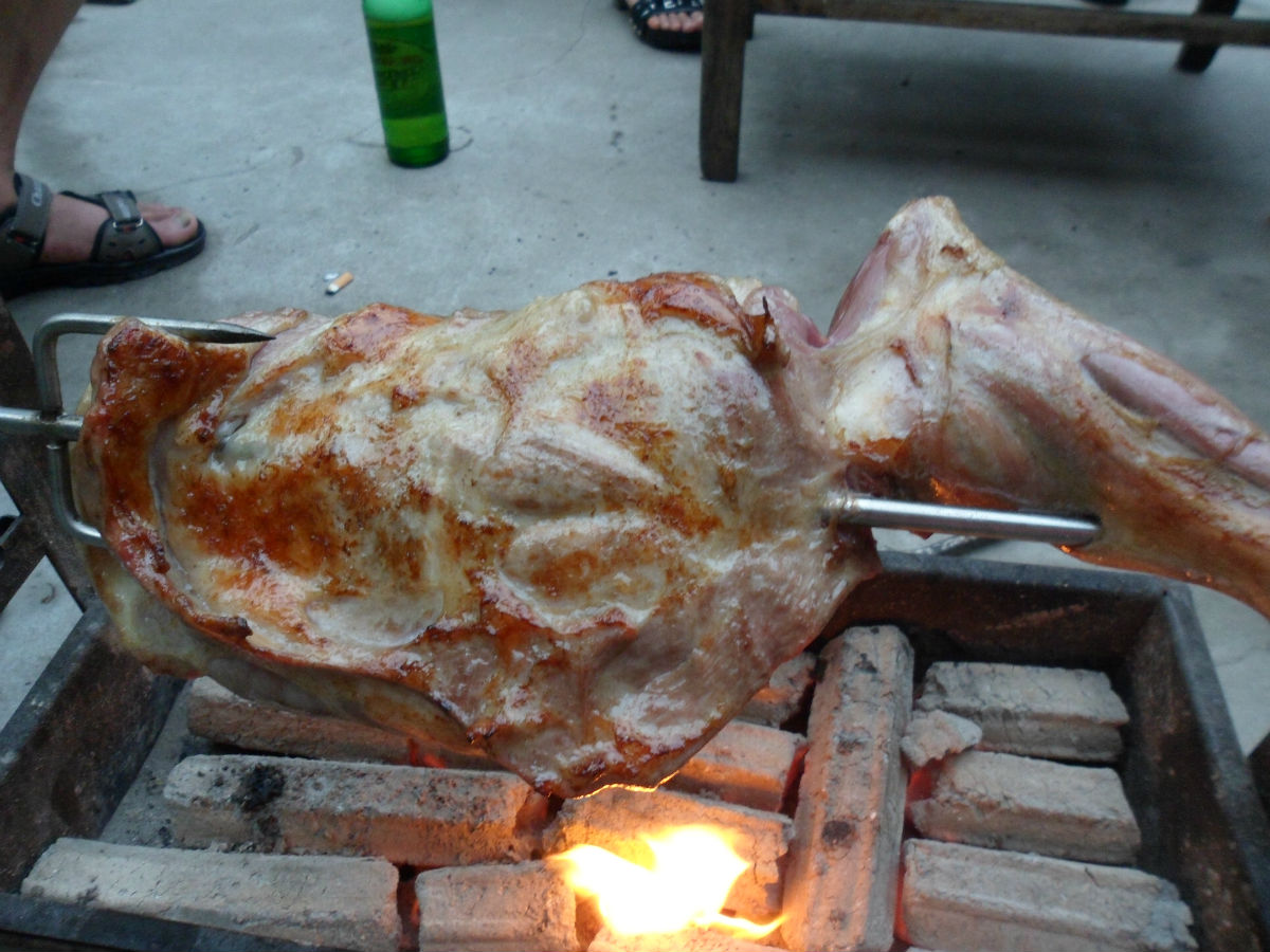 蒙古烤羊腿