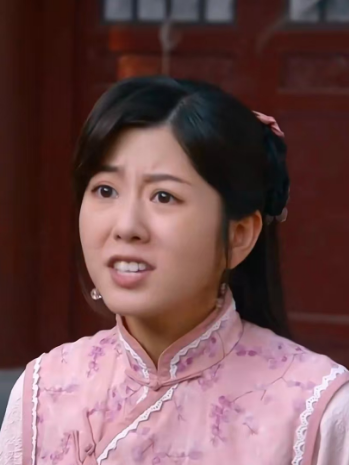 白雪花(《本尊就位》中的虛構角色,由陳嘉慧飾演) 白雪花(《本尊就位》中的虛構角色,由陳嘉慧飾演)