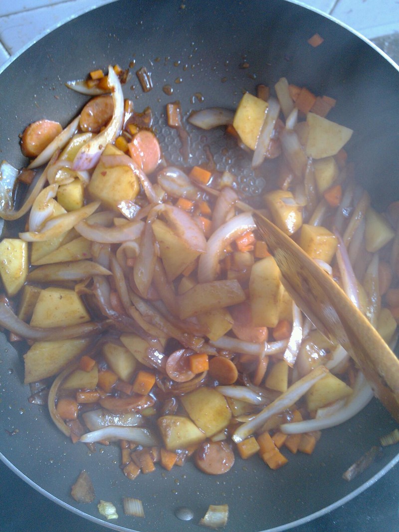洋蔥土豆胡蘿蔔燜飯
