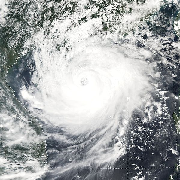 強颱風達維 衛星雲圖