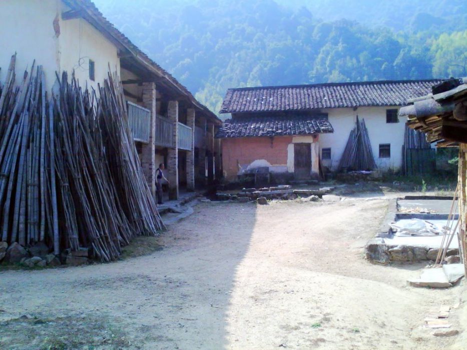 烏坭村(廣東龍門縣下轄村) 烏坭村(廣東龍門縣下轄村)