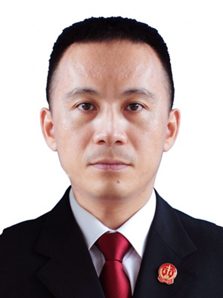 林曉峰(廣州海事法院黨組成員、政治部主任) 林曉峰(廣州海事法院黨組成員、政治部主任)