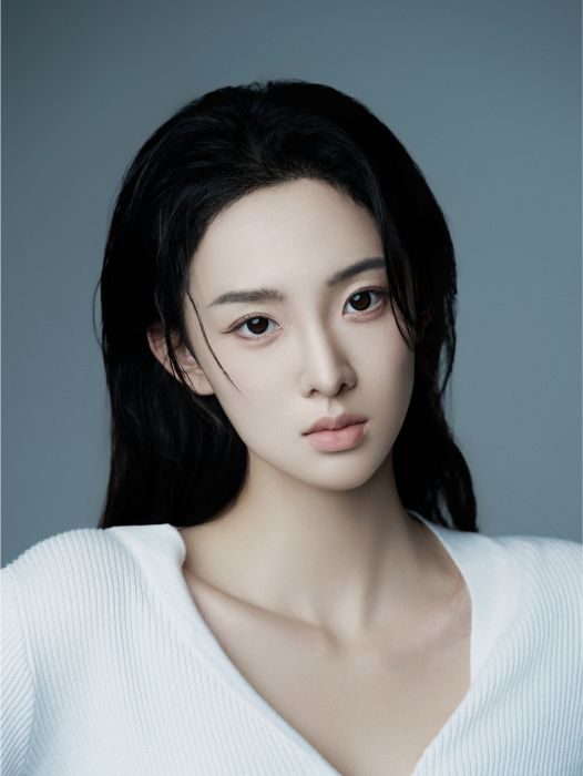 張藝霖(中國內地青年女演員、模特) 張藝霖(中國內地青年女演員、模特)