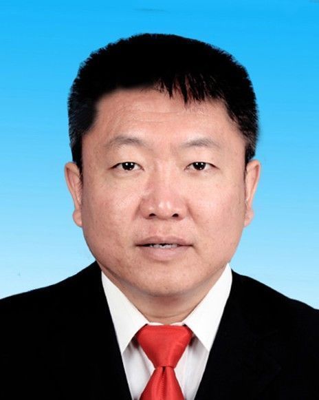 楊照坤(內蒙古自治區化德縣委常委、組織部長) 楊照坤(內蒙古自治區化德縣委常委、組織部長)