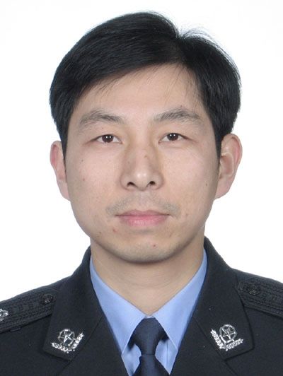 呂平(浙江省寧波市公安局江北分局黨委副書記,副局長) 呂平(浙江省寧波市公安局江北分局黨委副書記,副局長)