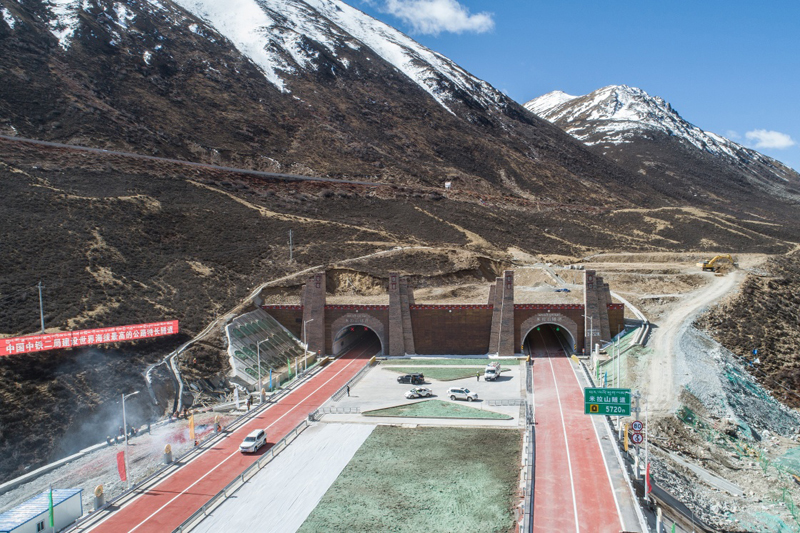 2019年4月26日米拉山隧道正式通車