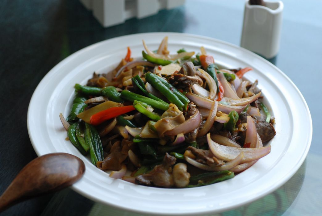 尖椒炒雞雜 尖椒炒雞雜