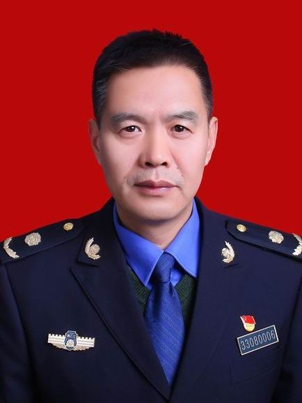 田偉(浙江衢州市綜合行政執法局黨委委員、副局長) 田偉(浙江衢州市綜合行政執法局黨委委員、副局長)