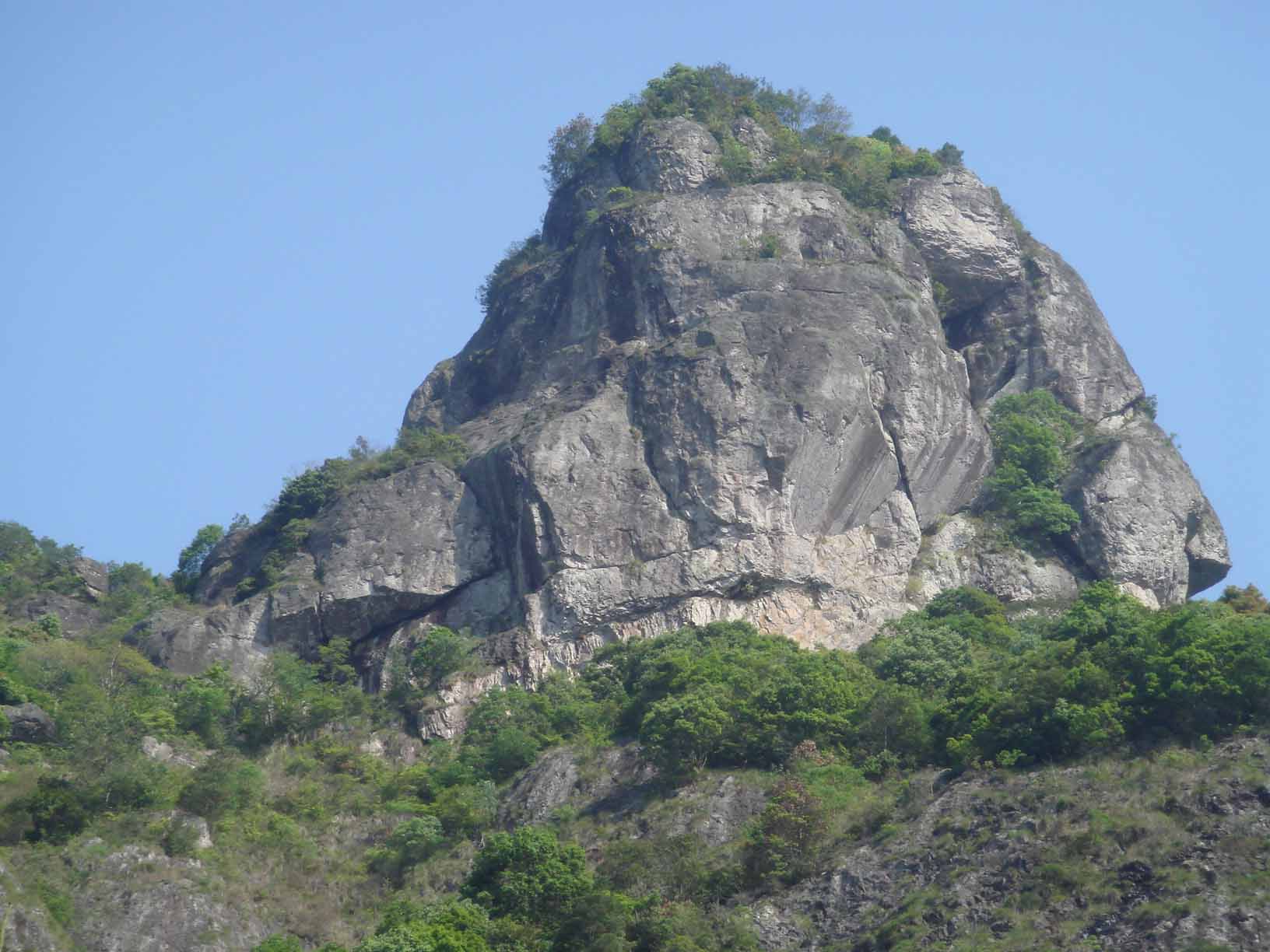 雞籠山主峰