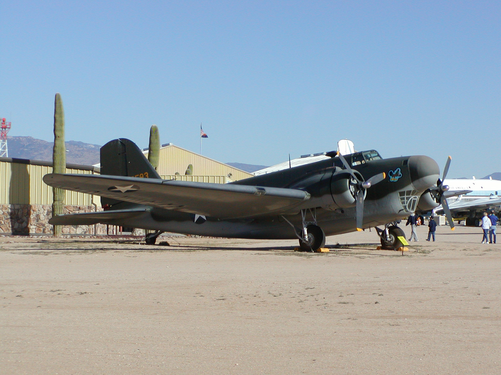 B-18轟炸機