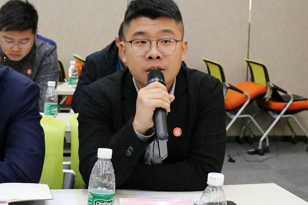 王慶臣(四川省威遠縣小河鎮原黨委副書記、鎮長) 王慶臣(四川省威遠縣小河鎮原黨委副書記、鎮長)