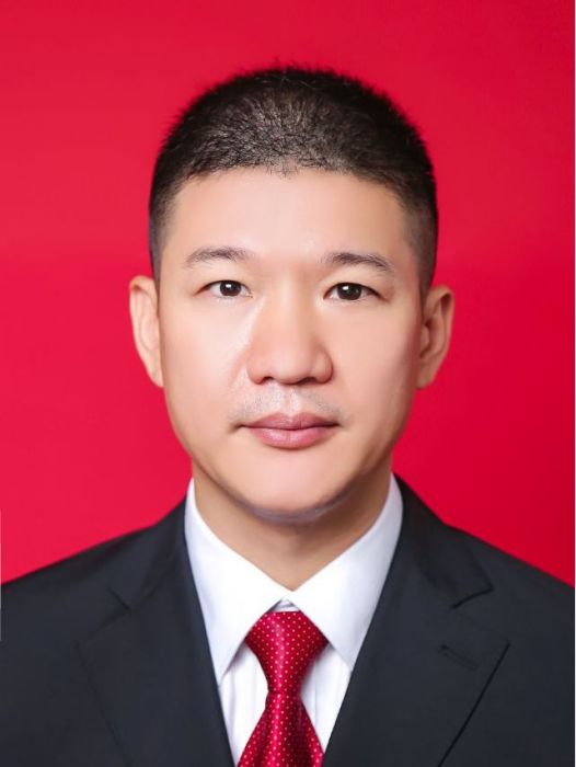 陳文華(重慶市潼南區人力社保局黨組成員、副局長) 陳文華(重慶市潼南區人力社保局黨組成員、副局長)