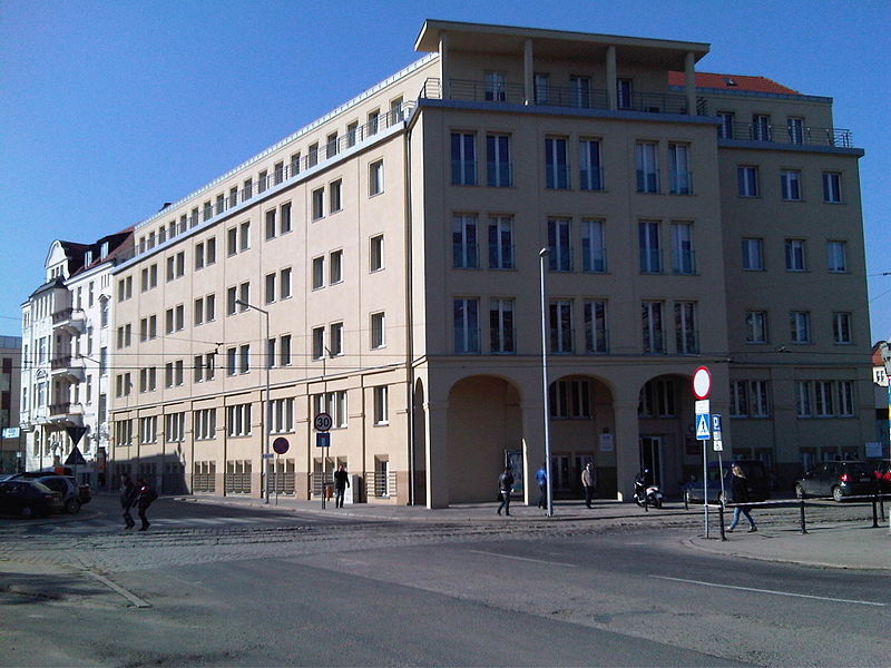 波茲南經濟學院