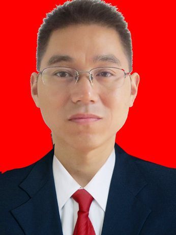 王永超(萬源市教科局黨組成員) 王永超(萬源市教科局黨組成員)