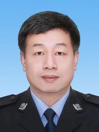 高玉璞(內蒙古自治區包頭市昆都侖區人民政府黨組成員、副區長、昆都侖區公安分局黨委書記、局長)