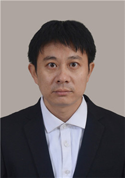 胡春華(瑞麗市發展和改革局副局長)